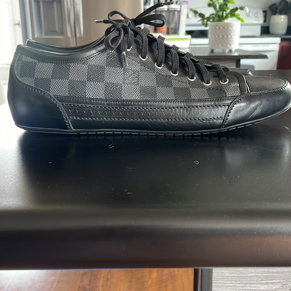LOUIS VUITTON - Sneakers, black, size 10 - Picture 4 of 7